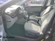 ✅ 2017 Hyundai Accent SE • VIN: KMHCT4AE2HU347044 • Лот: 72760204. Опубликован ранее на Copart с пробегом 65 490 миль. Бесплатный доступ к архиву аукционных продаж из США и подробный отчёт об истории автомобиля на DreamBid. Изображение 7.