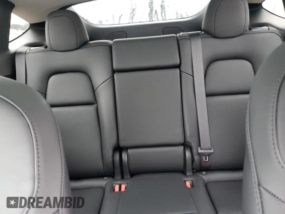 ✅ 2024 Tesla Model Y Long Range • VIN: 7SAYGDEE3RF993456 • Лот: 55379865. Опубликован ранее на Copart с пробегом 32 674 миль. Бесплатный доступ к архиву аукционных продаж из США и подробный отчёт об истории автомобиля на DreamBid. Изображение 10.