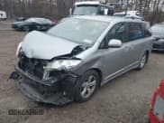 ✅ 2018 Toyota Sienna LE • VIN: 5TDKZ3DC8JS932904 • Lot: 43779775. Listed on IAAI with 243,878 mi. Free auction sales archive from the USA and detailed vehicle history report at DreamBid. Image 19.