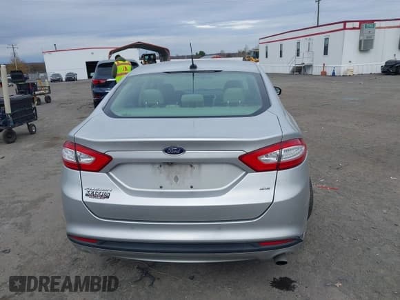 ✅ 2016 Ford Fusion SE • VIN: 3FA6P0H79GR177119 • Lot: 43719191. Wystawiony na IAAI z przebiegiem 106 972 mil. Bezpłatny archiwum sprzedaży aukcyjnych z USA i szczegółowy raport historii pojazdu na DreamBid. Zdjęcie 16.