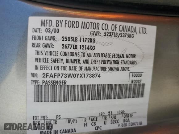 ✅ 2000 Ford Crown Victoria • VIN: 2FAFP73W0YX173874 • Lot: 82113564. Wystawiony na Copart z przebiegiem 108 425 mil. Bezpłatny archiwum sprzedaży aukcyjnych z USA i szczegółowy raport historii pojazdu na DreamBid. Zdjęcie 12.