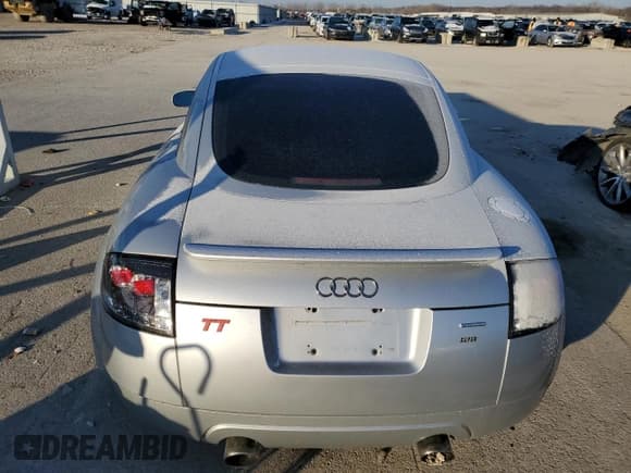 ✅ 2003 Audi TT • VIN: TRUWT28N231003094 • Lot: 83226404. Listed on Copart with 127,470 mi. Free auction sales archive from the USA and detailed vehicle history report at DreamBid. Image 6.