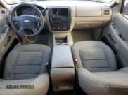 ✅ 2005 Ford Explorer XLS • VIN: 1FMZU62K85UA27357 • Lot: 85119725. Listed on Copart with 177,024 mi. Free auction sales archive from the USA and detailed vehicle history report at DreamBid. Image 8.