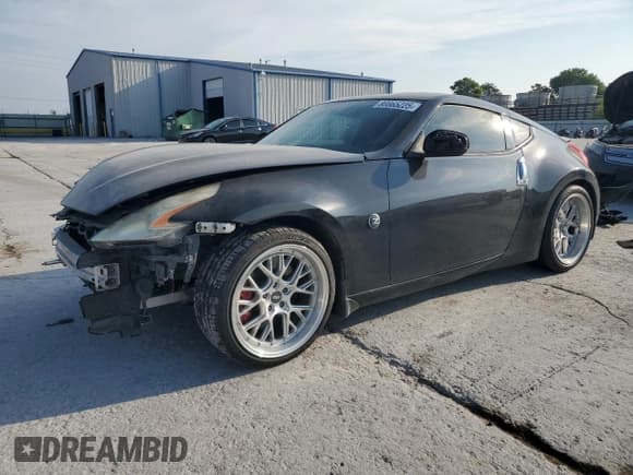 ✅ 2013 Nissan 370Z • VIN: JN1AZ4EH3DM882010 • Lot: 80865225. Wystawiony na Copart z przebiegiem 131 032 mil. Bezpłatny archiwum sprzedaży aukcyjnych z USA i szczegółowy raport historii pojazdu na DreamBid. Zdjęcie 1.