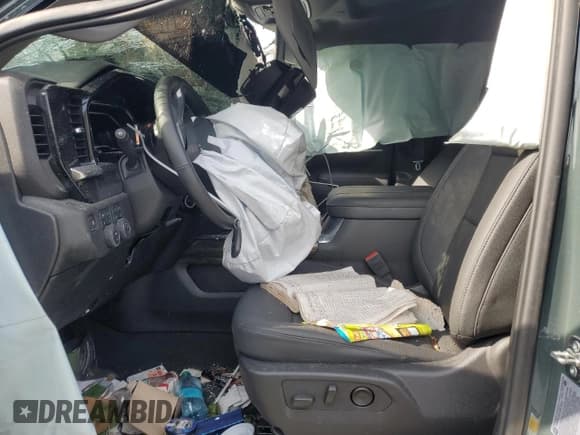 ✅ 2025 Chevrolet Silverado 2500HD LT • VIN: 1GC4KNE70SF289041 • Lot: 80140695. Wystawiony na Copart z przebiegiem 7 624 mil. Bezpłatny archiwum sprzedaży aukcyjnych z USA i szczegółowy raport historii pojazdu na DreamBid. Zdjęcie 7.