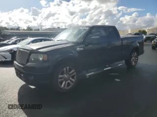 ✅ 2006 Ford F-150 XLT • VIN: 1FTRX12576FA77956 • Лот: 92064275. Опубликован ранее на Copart с пробегом 226 654 миль. Бесплатный доступ к архиву аукционных продаж из США и подробный отчёт об истории автомобиля на DreamBid. Изображение 1.