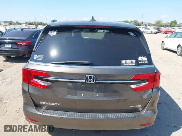 ✅ 2023 Honda Odyssey Touring • VIN: 5FNRL6H85PB034832 • Lot: 43372970. Listed on IAAI with 43,980 mi. Free auction sales archive from the USA and detailed vehicle history report at DreamBid. Image 15.