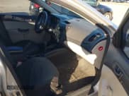 ✅ 2013 Kia Forte LX • VIN: KNAFT4A26D5722149 • Лот: 43563167. Опубликован ранее на IAAI с пробегом 150 647 миль. Бесплатный доступ к архиву аукционных продаж из США и подробный отчёт об истории автомобиля на DreamBid. Изображение 5.