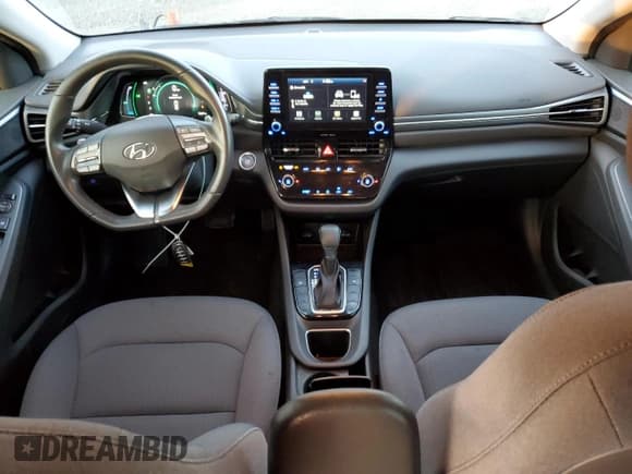 ✅ 2020 Hyundai Ioniq SE • VIN: KMHC75LC8LU194541 • Lot: 87552365. Wystawiony na Copart z przebiegiem 85 671 mil. Bezpłatny archiwum sprzedaży aukcyjnych z USA i szczegółowy raport historii pojazdu na DreamBid. Zdjęcie 8.