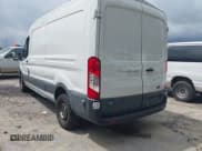 ✅ 2015 Ford Transit Cargo • VIN: 1FTNR2CM0FKA92570 • Lot: 43061239. Wystawiony na IAAI z przebiegiem 221 884 mil. Bezpłatny archiwum sprzedaży aukcyjnych z USA i szczegółowy raport historii pojazdu na DreamBid. Zdjęcie 3.