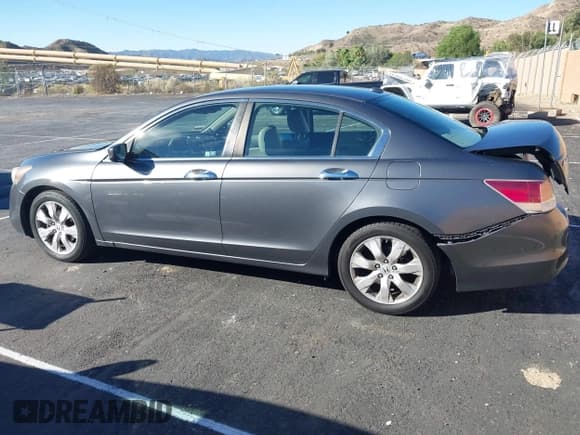 ✅ 2010 Honda Accord EX-L • VIN: 1HGCP3F82AA013921 • Лот: 43657753. Опубликован ранее на IAAI с пробегом 160 378 миль. Бесплатный доступ к архиву аукционных продаж из США и подробный отчёт об истории автомобиля на DreamBid. Изображение 14.