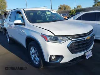 ✅ 2021 Chevrolet Traverse LT Cloth • VIN: 1GNERGKW9MJ194119 • Lot: 43018197. Wystawiony na IAAI z przebiegiem 45 817 mil. Bezpłatny archiwum sprzedaży aukcyjnych z USA i szczegółowy raport historii pojazdu na DreamBid. Zdjęcie 1.