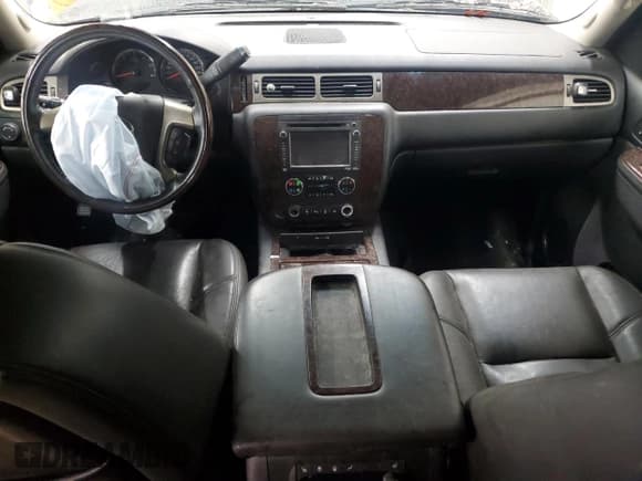 ✅ 2012 GMC Yukon XL Denali • VIN: 1GKS2MEF8CR217386 • Lot: 90392865. Wystawiony na Copart z przebiegiem 146 783 mil. Bezpłatny archiwum sprzedaży aukcyjnych z USA i szczegółowy raport historii pojazdu na DreamBid. Zdjęcie 8.