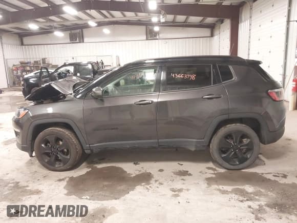 ✅ 2018 Jeep Compass Latitude • VIN: 3C4NJDBB2JT402261 • Lot: 43663748. Listed on IAAI with 124,976 mi. Free auction sales archive from the USA and detailed vehicle history report at DreamBid. Image 14.