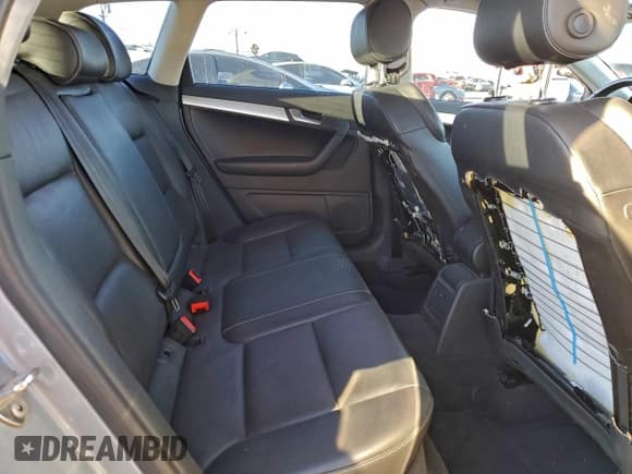 ✅ 2013 Audi A3 Premium Plus • VIN: WAUKJAFM0DA031123 • Лот: 94823255. Опубликован ранее на Copart с пробегом 164 317 миль. Бесплатный доступ к архиву аукционных продаж из США и подробный отчёт об истории автомобиля на DreamBid. Изображение 10.