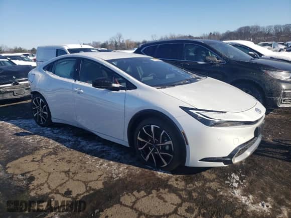 2024 Toyota Prius SE с VIN JTDACACU0R3027324, выставлен на аукционе Copart как лот 41729955 с пробегом 695 миль миль и Списание • Salvage title. История ставок и продаж доступна на DreamBid. Изображение 4.