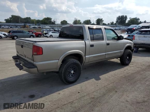 ✅ 2003 Chevrolet S-10 LS • VIN: 1GCDT13X83K186905 • Лот: 72262374. Опубликован ранее на Copart с пробегом 222 081 миль. Бесплатный доступ к архиву аукционных продаж из США и подробный отчёт об истории автомобиля на DreamBid. Изображение 3.