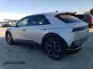 2023 Hyundai Ioniq 5 SEL с VIN KM8KNDAF7PU166437, выставлен на аукционе Copart как лот 77498133 с пробегом 10 517 миль миль и . История ставок и продаж доступна на DreamBid. Изображение 2.