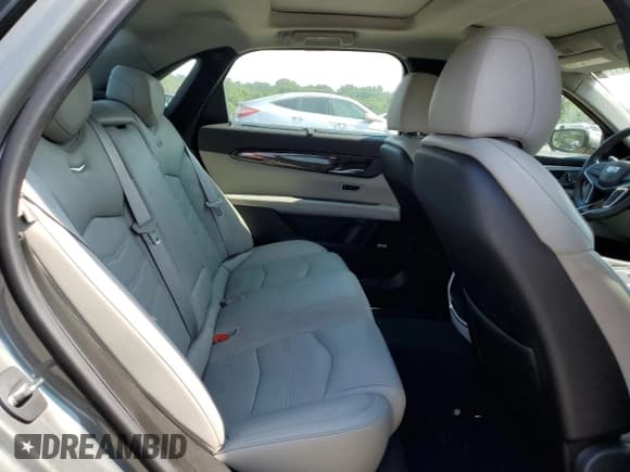 ✅ 2017 Cadillac CT6 Luxury AWD • VIN: 1G6KD5RS7HU139371 • Лот: 66894445. Опубликован ранее на Copart с пробегом 28 272 миль. Бесплатный доступ к архиву аукционных продаж из США и подробный отчёт об истории автомобиля на DreamBid. Изображение 10.