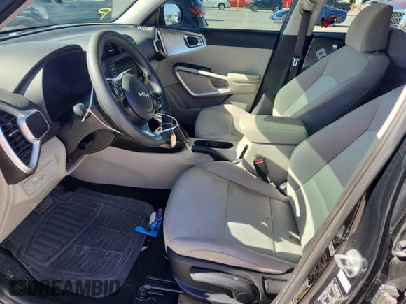 ✅ 2022 Kia Soul LX • VIN: KNDJ23AU7N7158562 • Лот: 90724125. Опубликован ранее на Copart с пробегом 62 659 миль. Бесплатный доступ к архиву аукционных продаж из США и подробный отчёт об истории автомобиля на DreamBid. Изображение 7.