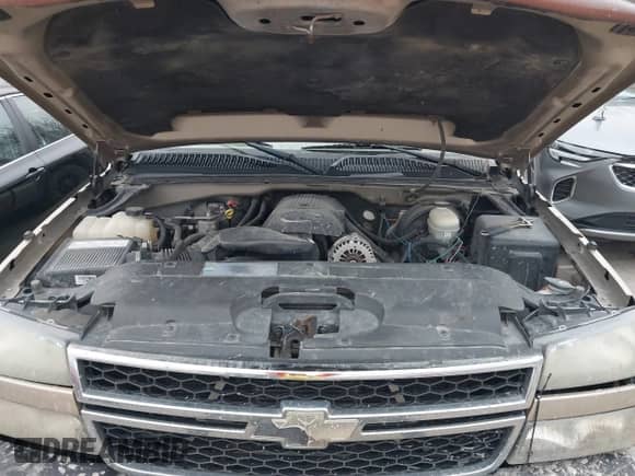 2006 Chevrolet Silverado 1500 LT1 z VIN 2GCEK13T261211113, wystawiony jako IAAI lot #41541256 z przebiegiem 241 415 mil mil oraz . Historia ofert i sprzedaży dostępna na DreamBid. Obrazek 10.