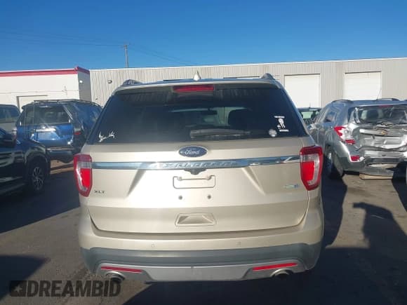 ✅ 2017 Ford Explorer XLT • VIN: 1FM5K8DH8HGA03550 • Lot: 43462149. Wystawiony na IAAI z przebiegiem 160 925 mil. Bezpłatny archiwum sprzedaży aukcyjnych z USA i szczegółowy raport historii pojazdu na DreamBid. Zdjęcie 16.