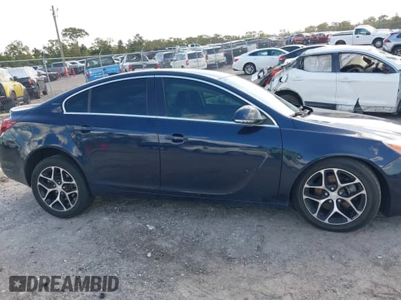 ✅ 2017 Buick Regal Sport Touring • VIN: 2G4GL5EX6H9190571 • Lot: 40851332. Listed on IAAI with 127,044 mi. Free auction sales archive from the USA and detailed vehicle history report at DreamBid. Image 14.