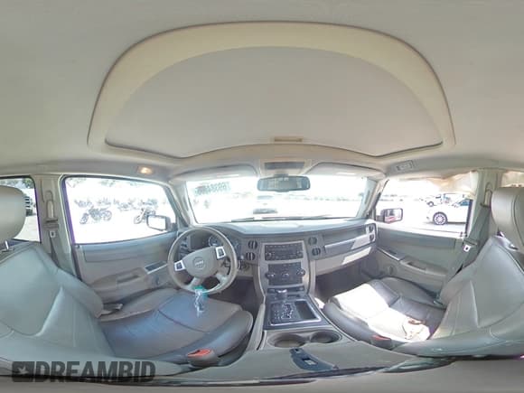 ✅ 2008 Jeep Commander Sport • VIN: 1J8HH48K58C142470 • Lot: 69384605. Wystawiony na Copart z przebiegiem 102 663 mil. Bezpłatny archiwum sprzedaży aukcyjnych z USA i szczegółowy raport historii pojazdu na DreamBid. Zdjęcie 14.