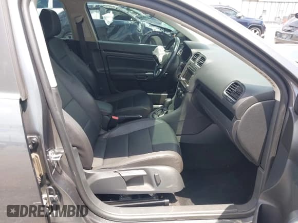 ✅ 2014 Volkswagen Jetta TDI w/Sunroof & Nav • VIN: 3VWPL7AJ7EM613739 • Lot: 42718192. Listed on IAAI with 159,860 mi. Free auction sales archive from the USA and detailed vehicle history report at DreamBid. Image 5.