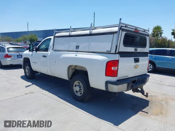 ✅ 2007 Chevrolet Silverado 2500HD • VIN: 1GCHC24627E573886 • Лот: 42477943. Опубликован ранее на IAAI с пробегом 219 628 миль. Бесплатный доступ к архиву аукционных продаж из США и подробный отчёт об истории автомобиля на DreamBid. Изображение 3.