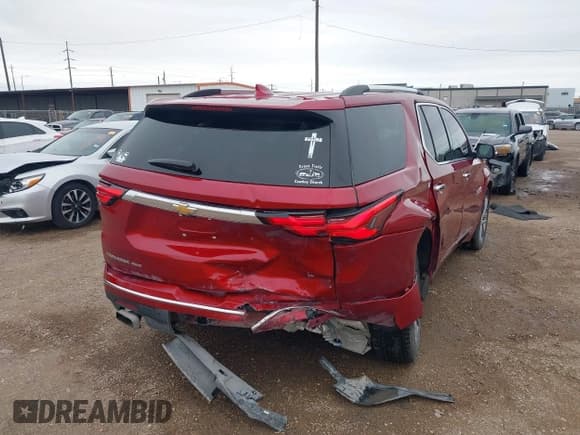 ✅ 2023 Chevrolet Traverse High Country • VIN: 1GNEVNKW7PJ221810 • Lot: 41215676. Wystawiony na IAAI z przebiegiem 26 020 mil. Bezpłatny archiwum sprzedaży aukcyjnych z USA i szczegółowy raport historii pojazdu na DreamBid. Zdjęcie 6.