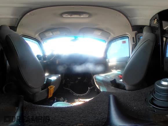 ✅ 2014 Ford Econoline Cargo Commercial • VIN: 1FTNE2EW2EDA68140 • Lot: 42890189. Listed on IAAI with 196,072 mi. Free auction sales archive from the USA and detailed vehicle history report at DreamBid. Image 18.