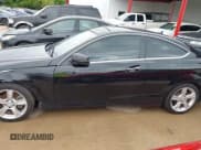 ✅ 2015 Mercedes-Benz C 250 • VIN: WDDGJ4HBXFG383850 • Lot: 41809724. Wystawiony na IAAI z przebiegiem 100 032 mil. Bezpłatny archiwum sprzedaży aukcyjnych z USA i szczegółowy raport historii pojazdu na DreamBid. Zdjęcie 14.