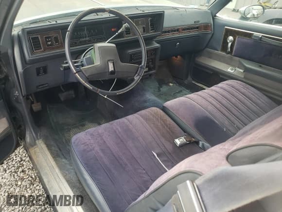✅ 1983 Oldsmobile Cutlass Supreme • VIN: 1G3AR47A1DM520447 • Lot: 58216235. Listed on Copart with 88,361 mi. Free auction sales archive from the USA and detailed vehicle history report at DreamBid. Image 8.
