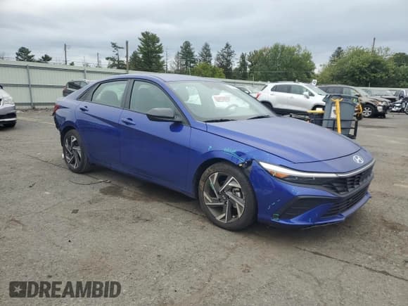 ✅ 2025 Hyundai Elantra SEL Sport • VIN: KMHLM4DGXSU996009 • Lot: 80370785. Listed on Copart with 6,086 mi. Free auction sales archive from the USA and detailed vehicle history report at DreamBid. Image 4.