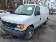 ✅ 2005 Ford Econoline Cargo • VIN: 1FTRE14W05HA24837 • Lot: 43746715. Wystawiony na IAAI z przebiegiem 163 103 mil. Bezpłatny archiwum sprzedaży aukcyjnych z USA i szczegółowy raport historii pojazdu na DreamBid. Zdjęcie 2.