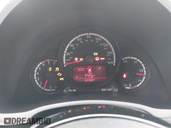 ✅ 2013 Volkswagen Beetle 2.0T R-Line • VIN: 3VW7S7AT8DM826556 • Lot: 43701026. Wystawiony na IAAI z przebiegiem 62 988 mil. Bezpłatny archiwum sprzedaży aukcyjnych z USA i szczegółowy raport historii pojazdu na DreamBid. Zdjęcie 7.