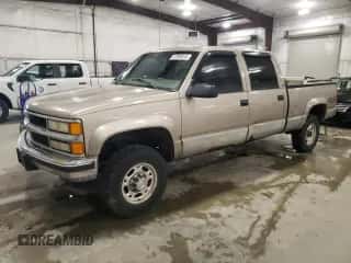 ✅ 2000 Chevrolet Silverado 2500 • VIN: 1GCGK23J0YF433111 • Lot: 57990415. Wystawiony na Copart z przebiegiem 183 248 mil. Bezpłatny archiwum sprzedaży aukcyjnych z USA i szczegółowy raport historii pojazdu na DreamBid. Zdjęcie 1.