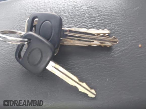 ✅ 1997 Toyota RAV4 • VIN: JT3HP10V0V7025810 • Lot: 42988289. Listed on IAAI with 21,420 mi. Free auction sales archive from the USA and detailed vehicle history report at DreamBid. Image 11.