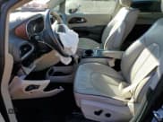 ✅ 2017 Chrysler Pacifica Limited • VIN: 2C4RC1GG2HR552723 • Lot: 90623525. Listed on Copart with 115,426 mi. Free auction sales archive from the USA and detailed vehicle history report at DreamBid. Image 7.