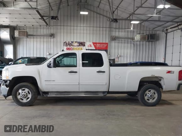 ✅ 2011 Chevrolet Silverado 2500HD LT • VIN: 1GC1KXCG9BF258713 • Лот: 42401869. Опубликован ранее на IAAI с пробегом 288 527 миль. Бесплатный доступ к архиву аукционных продаж из США и подробный отчёт об истории автомобиля на DreamBid. Изображение 14.