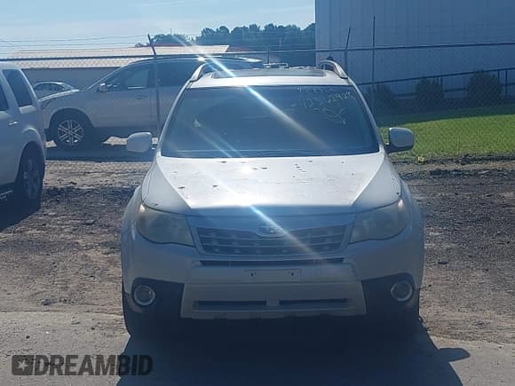 ✅ 2011 Subaru Forester X Limited • VIN: JF2SHAEC8BH749600 • Lot: 42562929. Listed on IAAI with 133,068 mi. Free auction sales archive from the USA and detailed vehicle history report at DreamBid. Image 6.