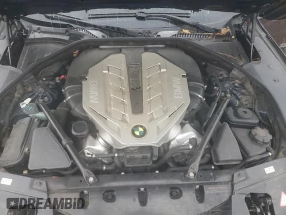 ✅ 2011 BMW 7 Series 750Li • VIN: WBAKB8C51BCY64837 • Лот: 70920115. Опубликован ранее на Copart с пробегом Не указан. Бесплатный доступ к архиву аукционных продаж из США и подробный отчёт об истории автомобиля на DreamBid. Изображение 11.