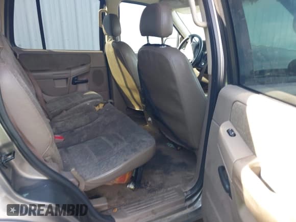 ✅ 2005 Ford Explorer XLS • VIN: 1FMZU72K95UB48789 • Лот: 41304416. Опубликован ранее на IAAI с пробегом 328 549 миль. Бесплатный доступ к архиву аукционных продаж из США и подробный отчёт об истории автомобиля на DreamBid. Изображение 8.