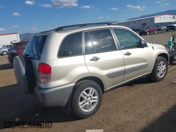 ✅ 2003 Toyota RAV4 • VIN: JTEHH20V136071546 • Lot: 43421940. Listed on IAAI with 204,566 mi. Free auction sales archive from the USA and detailed vehicle history report at DreamBid. Image 4.