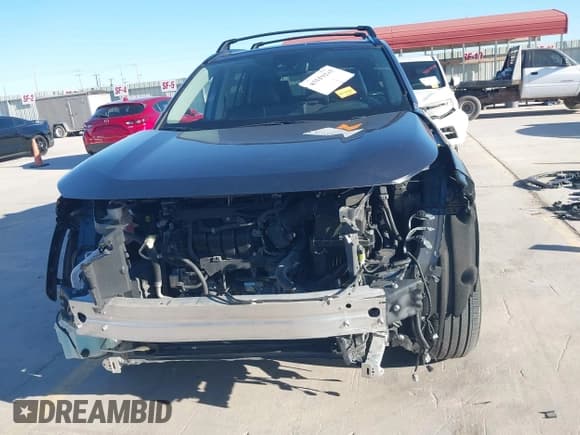 ✅ 2024 Toyota RAV4 XLE Premium • VIN: 2T3C1RFV5RC298640 • Lot: 43519245. Wystawiony na IAAI z przebiegiem 31 001 mil. Bezpłatny archiwum sprzedaży aukcyjnych z USA i szczegółowy raport historii pojazdu na DreamBid. Zdjęcie 13.