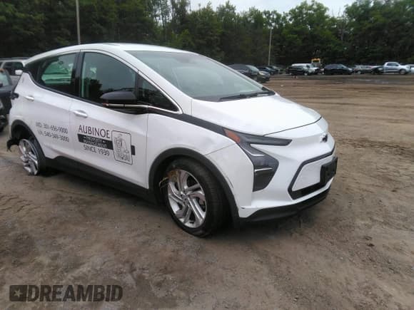 ✅ 2023 Chevrolet Bolt EV 1LT • VIN: 1G1FW6S03P4120721 • Lot: 43049889. Listed on IAAI with 31,128 mi. Free auction sales archive from the USA and detailed vehicle history report at DreamBid. Image 1.