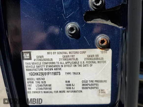 ✅ 2001 Chevrolet Silverado 2500HD LS • VIN: 1GCHK23U91F119073 • Lot: 72450744. Wystawiony na Copart z przebiegiem Nie podano. Bezpłatny archiwum sprzedaży aukcyjnych z USA i szczegółowy raport historii pojazdu na DreamBid. Zdjęcie 12.