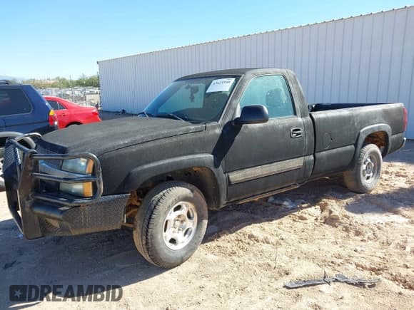✅ 2004 Chevrolet Silverado 1500 LS • VIN: 1GCEK14T64E121750 • Лот: 43621940. Опубликован ранее на IAAI с пробегом 295 398 миль. Бесплатный доступ к архиву аукционных продаж из США и подробный отчёт об истории автомобиля на DreamBid. Изображение 2.