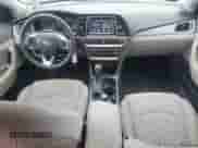 2019 Hyundai Sonata SE с VIN 5NPE24AF7KH779705, выставлен на аукционе Copart как лот 84178935 с пробегом 78 354 миль миль и Списание • Salvage title. История ставок и продаж доступна на DreamBid. Изображение 8.